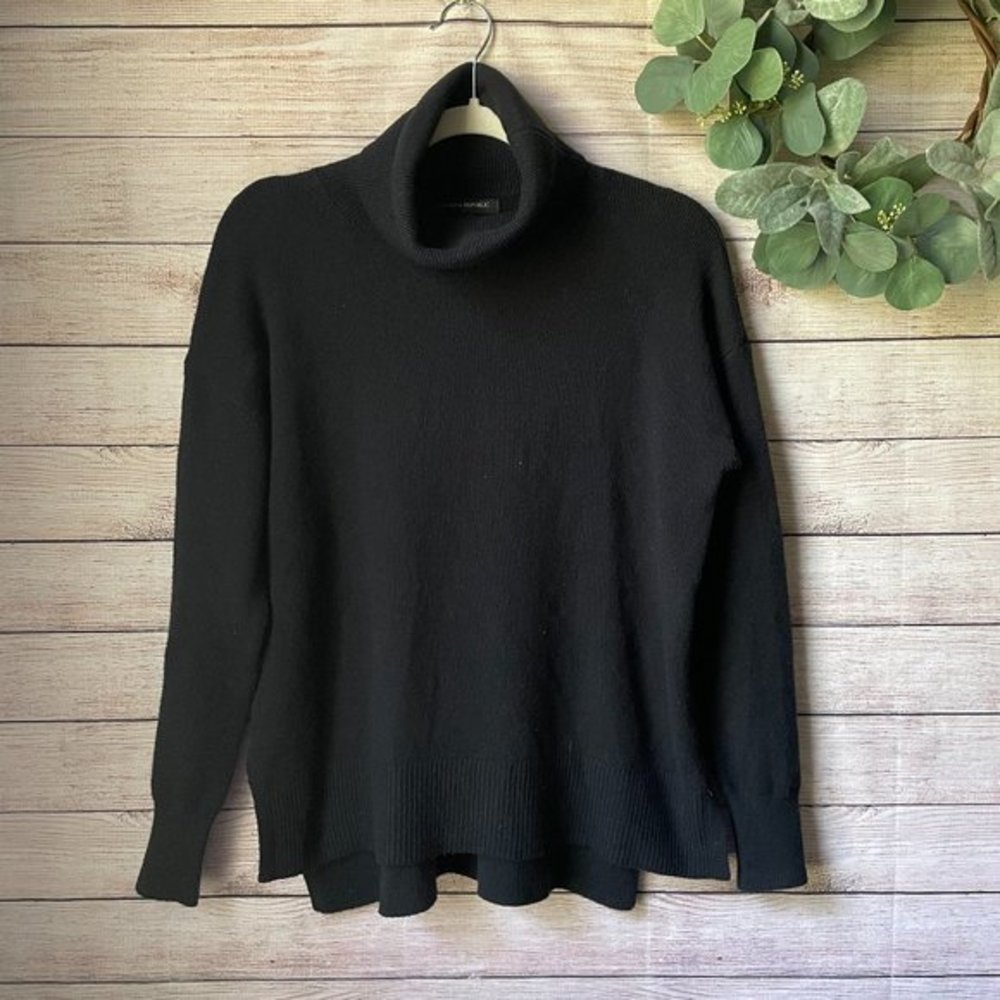 Banana Republic Turtle Neck Sweater     KA12-1